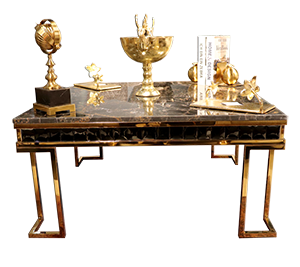 میزجلومبلی سوین